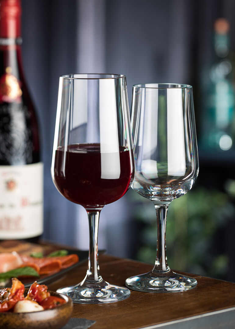 Lucent Newbury Wine 16oz (45cl)