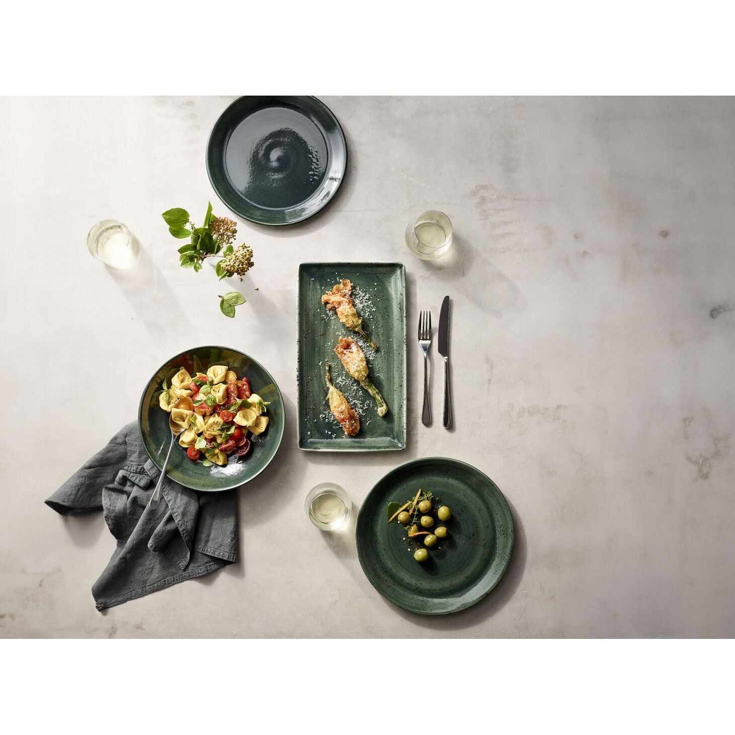 Utopia | Tableware | Vesuvius Burnt Emerald Coupe Plate 23cm (9") | Bespoke77