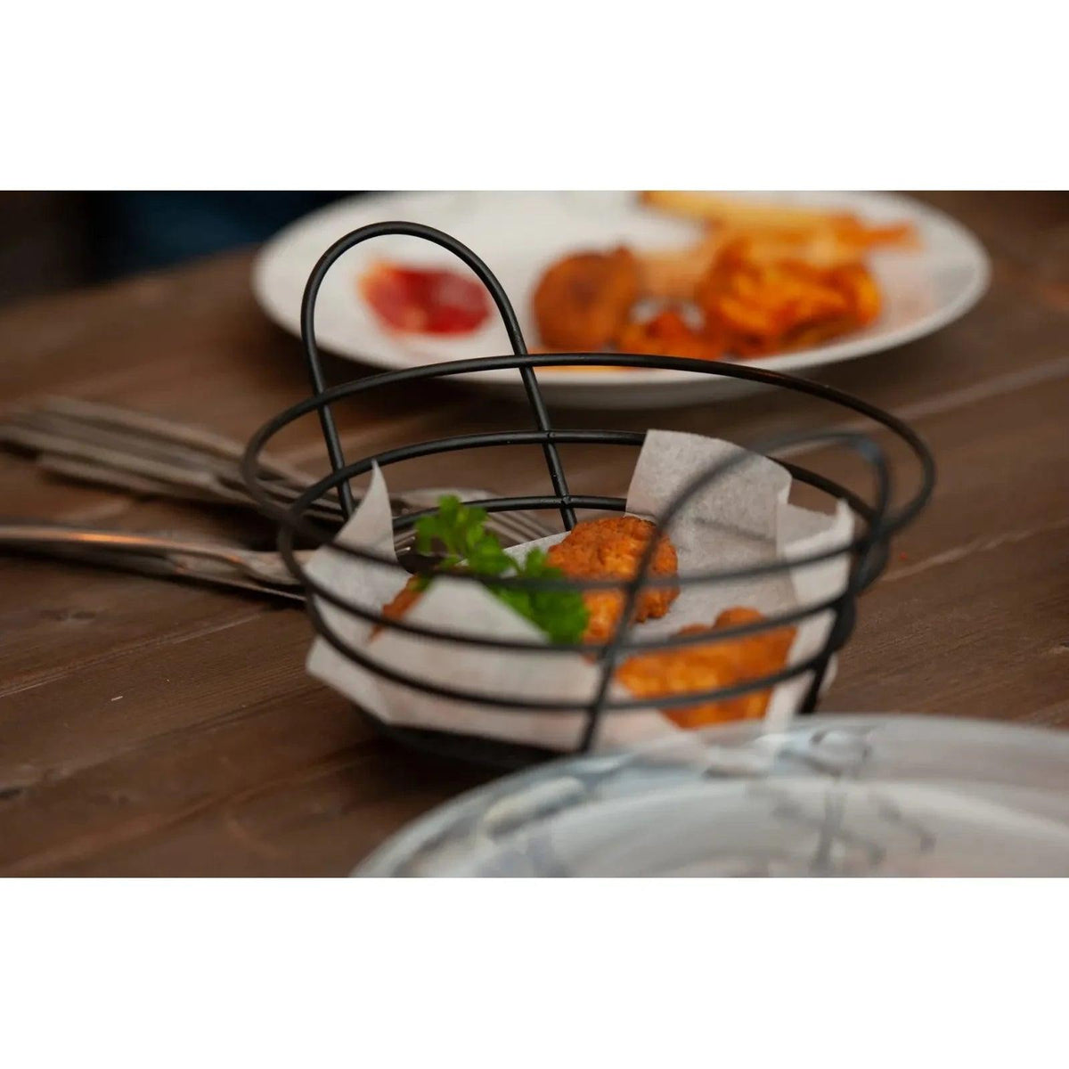 8″ Round Bread Basket With Handles