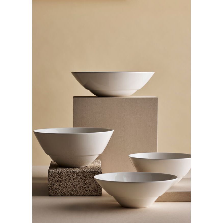 Utopia | Tableware | Signature Plate 28.5cm Well 14cm (11 1/4" Well 5 1/2") | Bespoke77