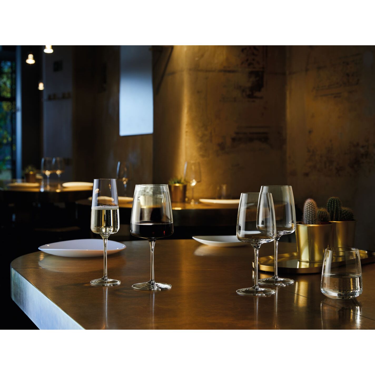 Utopia | Glassware (Crystal) | Nexo Aged Red Wine 21.59cm H 55.5cl | Bespoke77