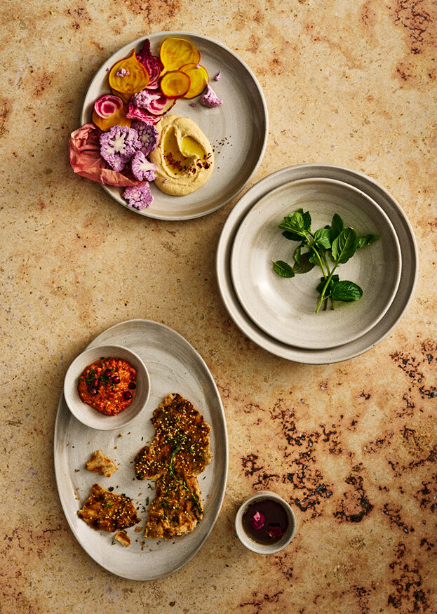 Utopia | Tableware | Maham Carnaby Dove Coupe Plate 27cm (10 5/8") | Bespoke77