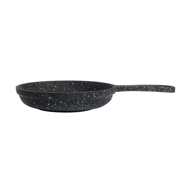 Utopia | Buffet | Black Round Skillet 26.7 x 16.5 x 3.5cm 44.4cl (10 1/2 x 6 1/2 x 1 3/8" 15oz) | Bespoke77