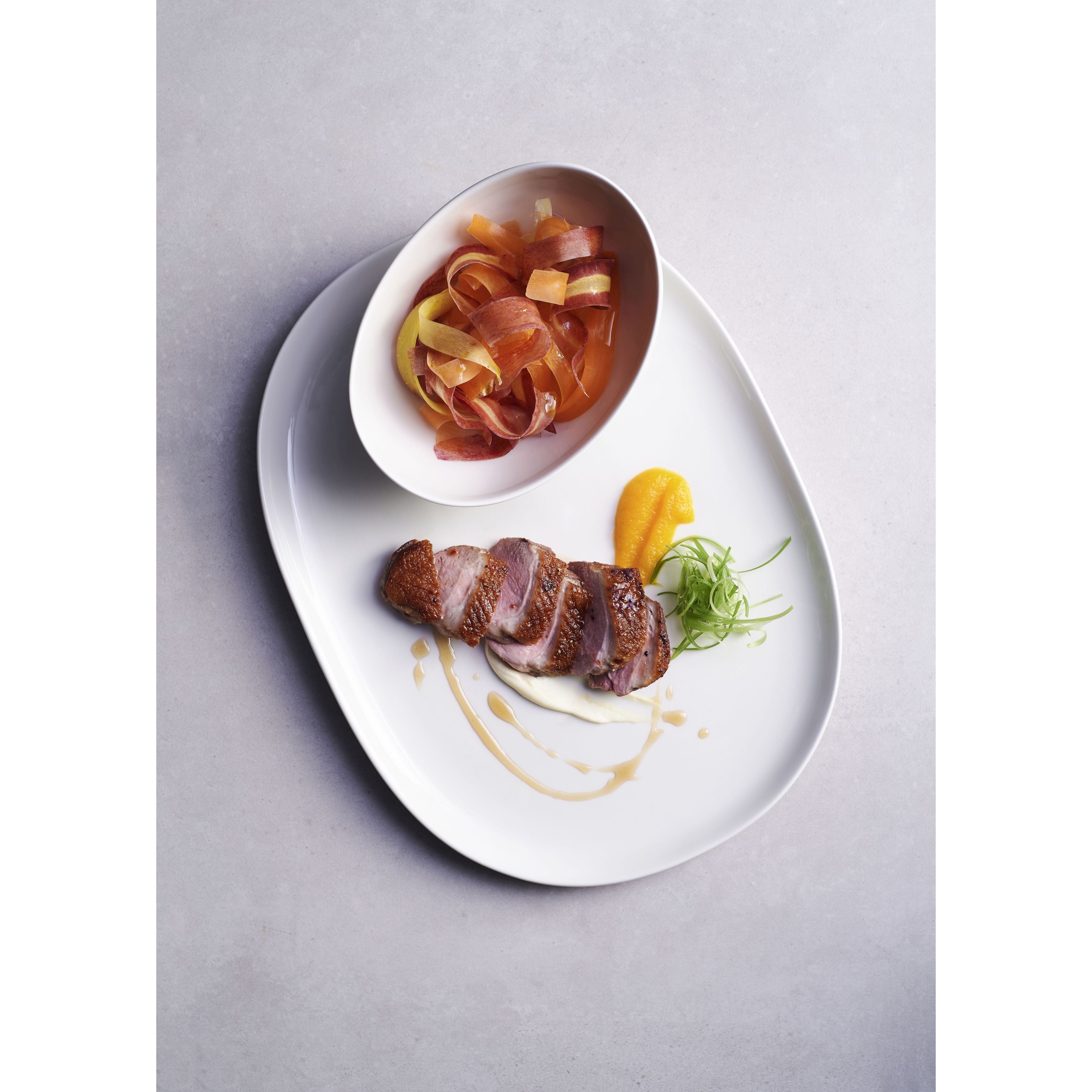 Alchemy Moonstone Oval White Plate