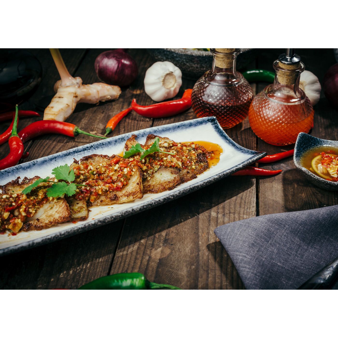 Isumi Platter 12.75" (32cm)