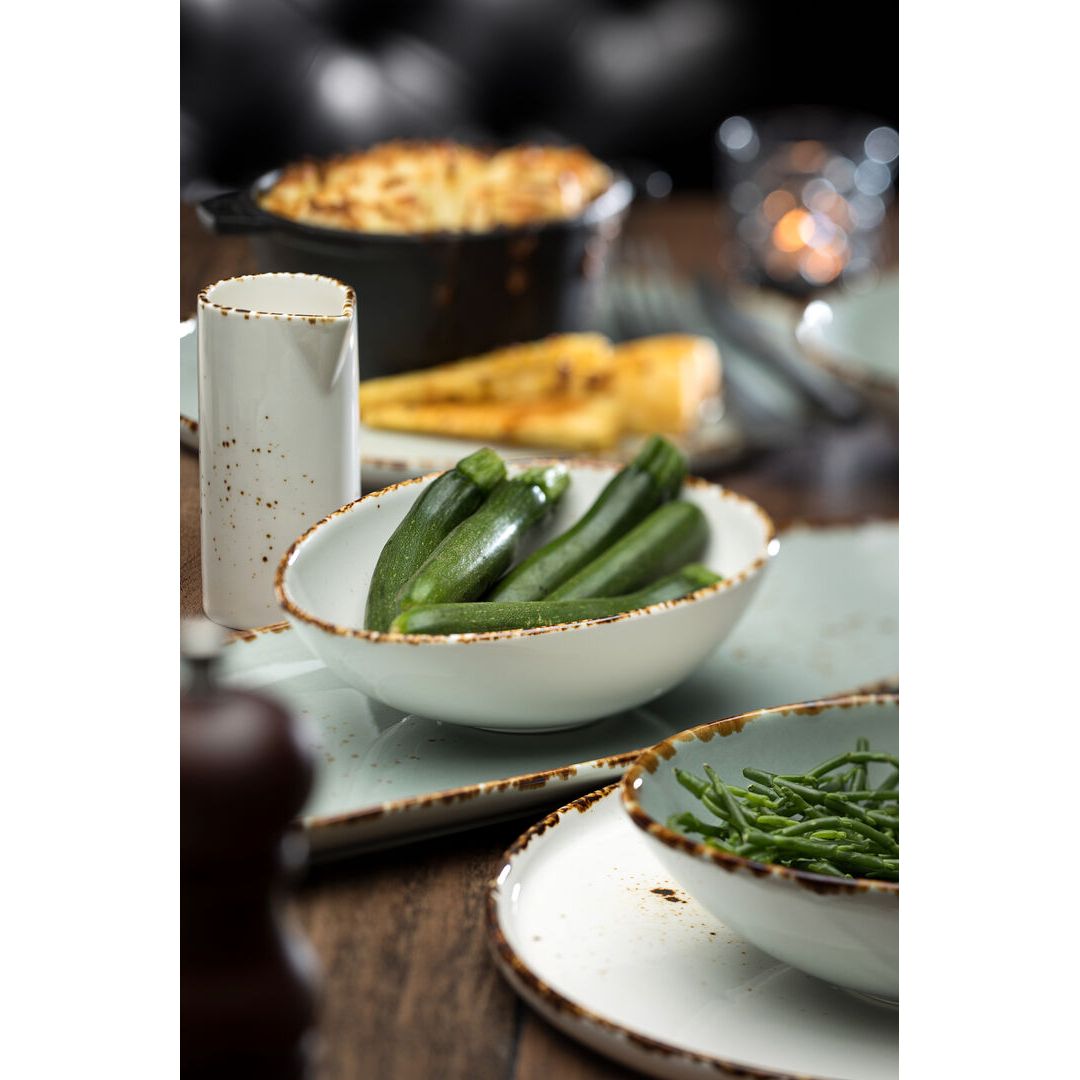 Umbra Briar Oblong Plate 14.5" (37cm)