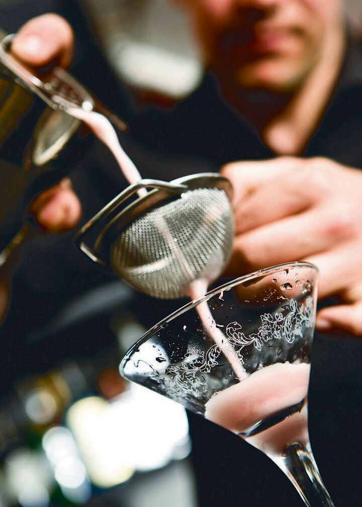 Gunmetal Cocktail Strainer - 4 Prong