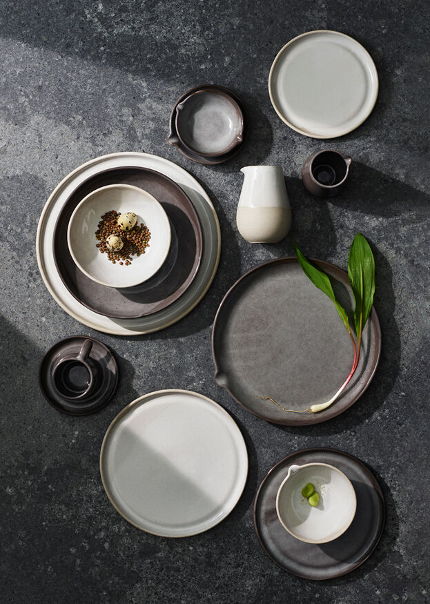 Utopia | Tableware | Gembrook Gray Bowl With Spout 12.7cm 35.5cl (5" 12 1/2oz) | Bespoke77