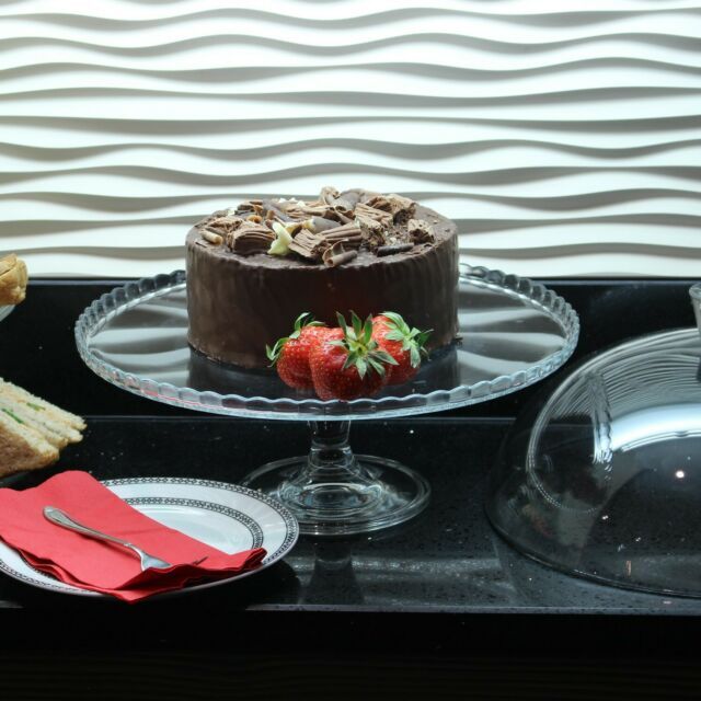 Patisserie Upturn Footed Plate and Dome 32cm - Set