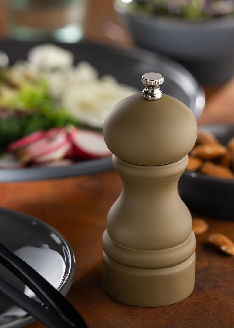 Olive Wood Salt/Pepper Grinder 5" (13cm)