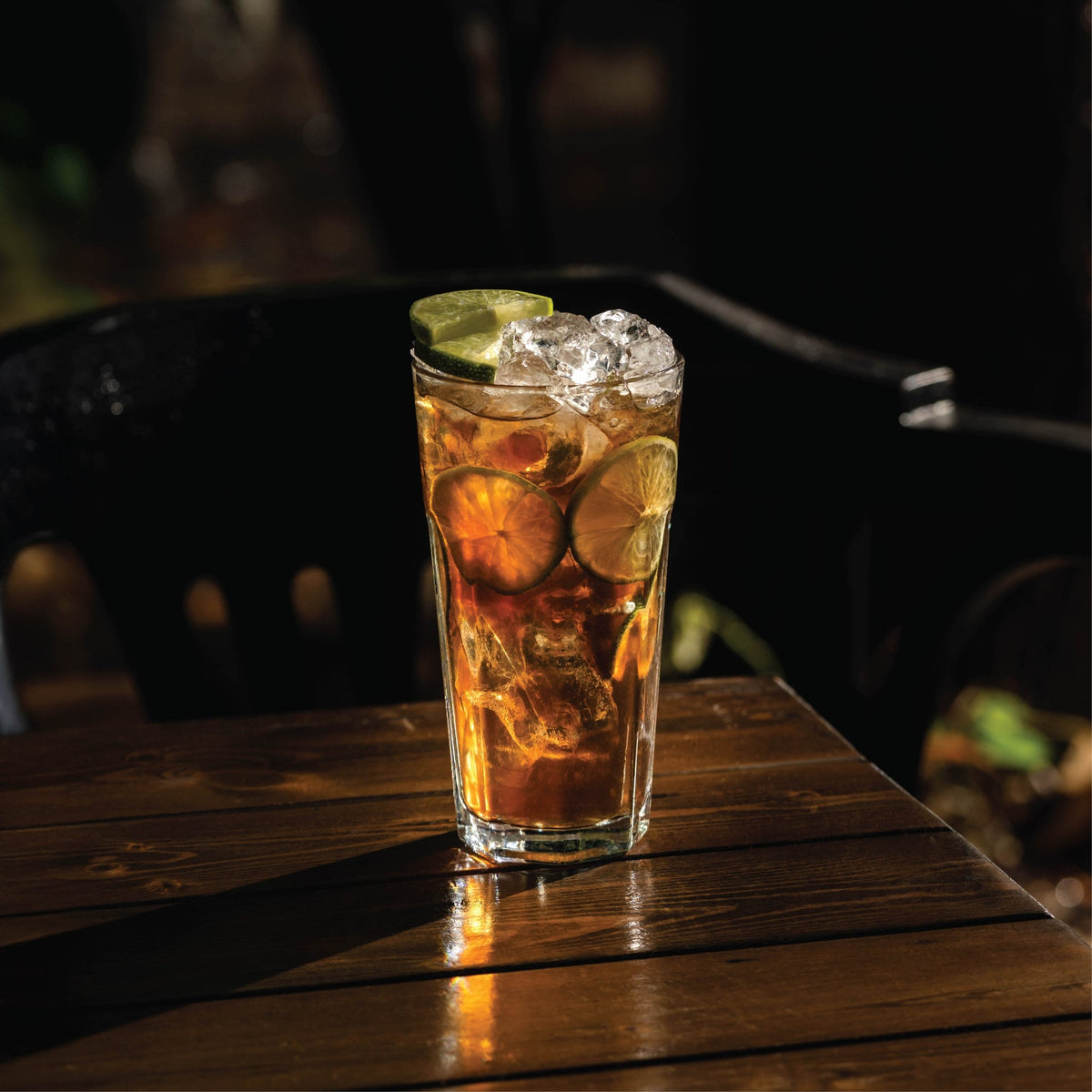 Amsterdam fully tempered glass tall tumbler 36cl, lifestyle image