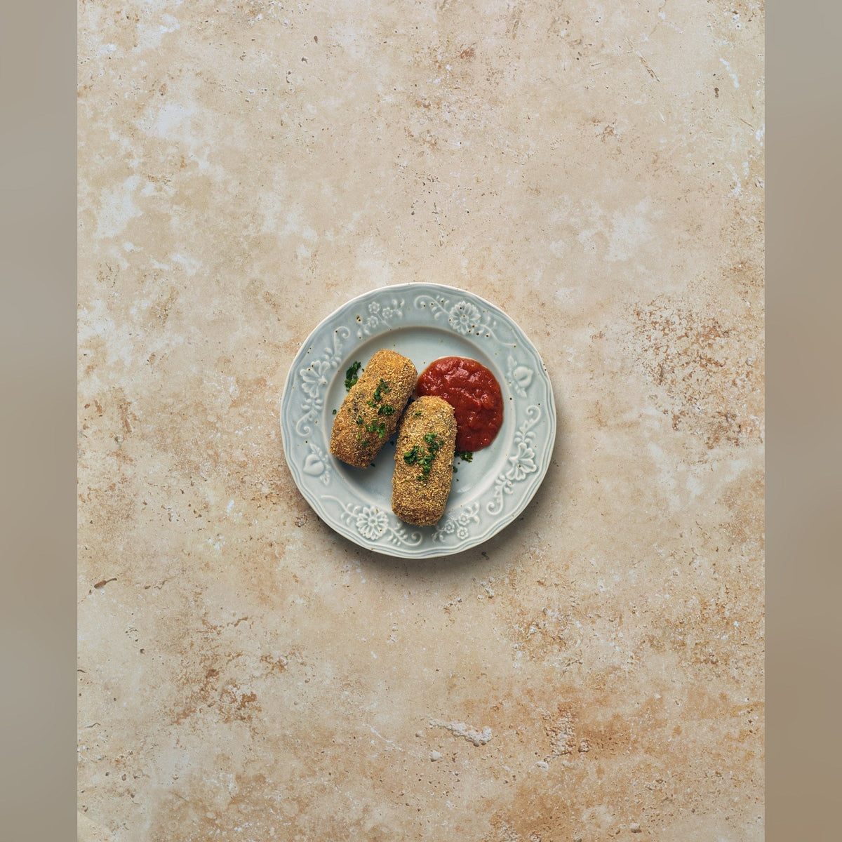 Reverie Iris porcelain winged plate 21cm with embossed edges, lifestyle image