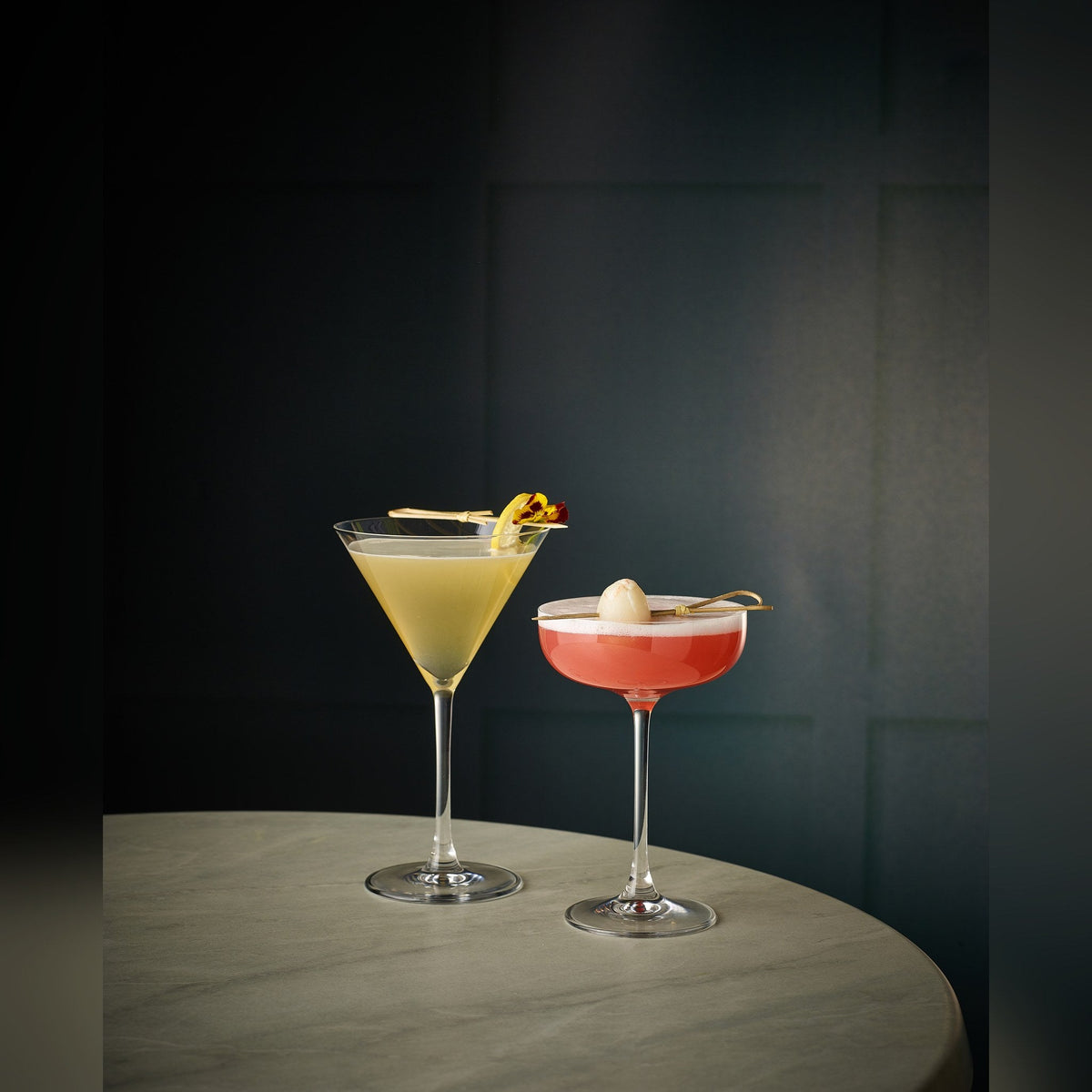 Sonore lead-free crystal martini glass 34cl, lifestyle image