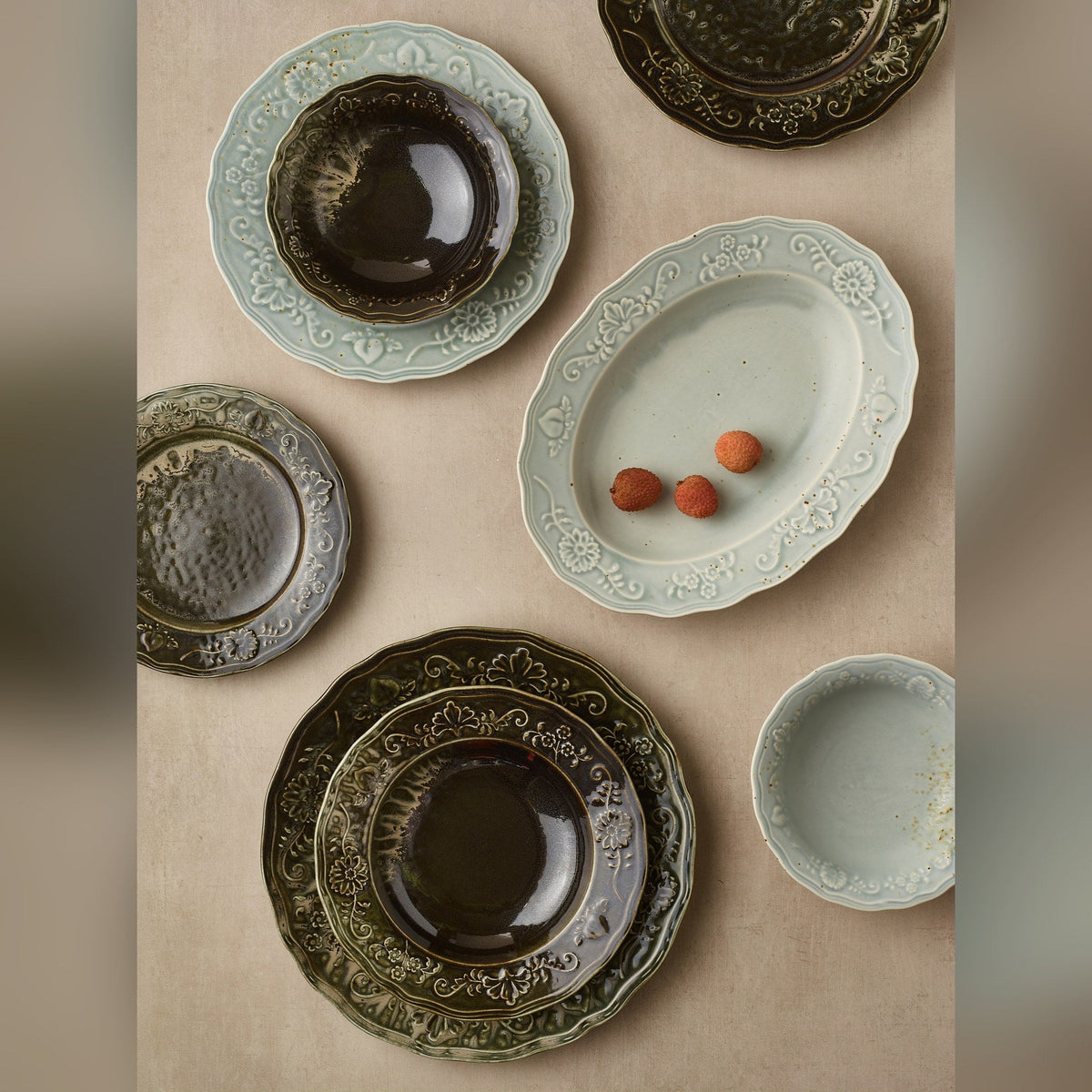 Reverie Ivy deep winged porcelain plate 23cm with embossed edges, lifestyle image