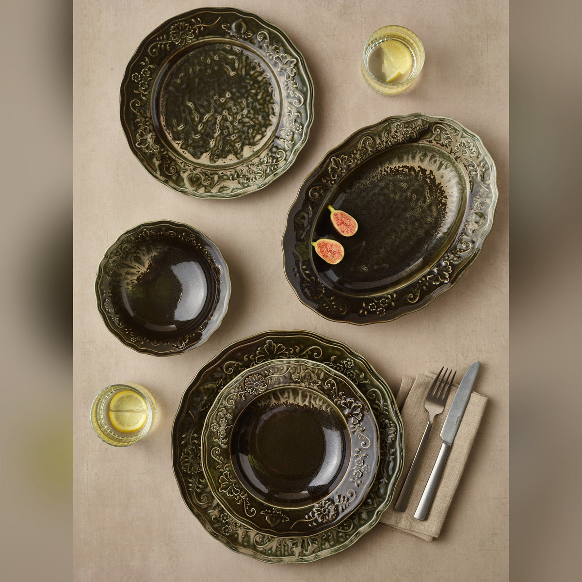 Reverie Ivy deep winged porcelain plate 26.5cm, lifestyle image