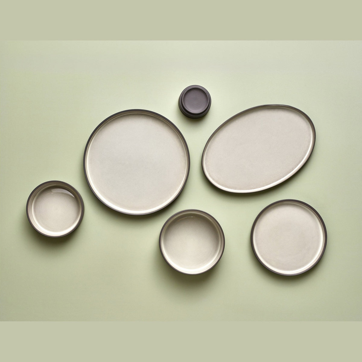 Kava grey satin glaze porcelain ramekin 7.5cl, lifestyle image