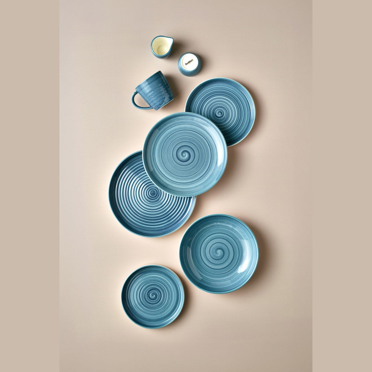 Miro blue reactive glaze porcelain coupe plate 19cm, lifestyle image