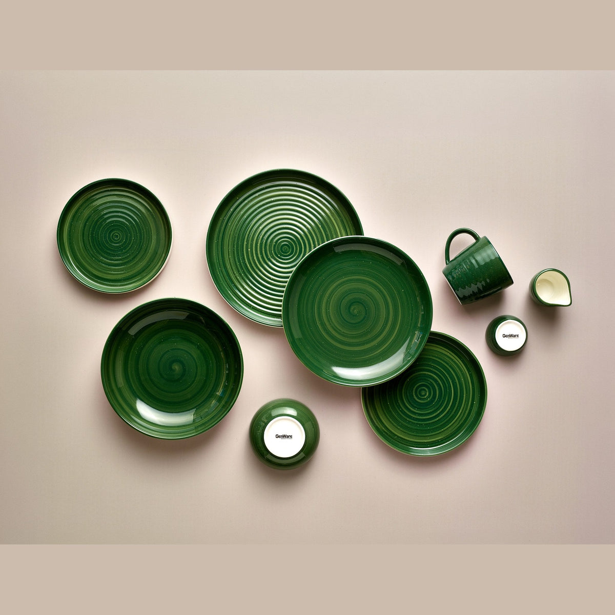 Miro green reactive glaze porcelain presentation plate 26cm, lifestyle image