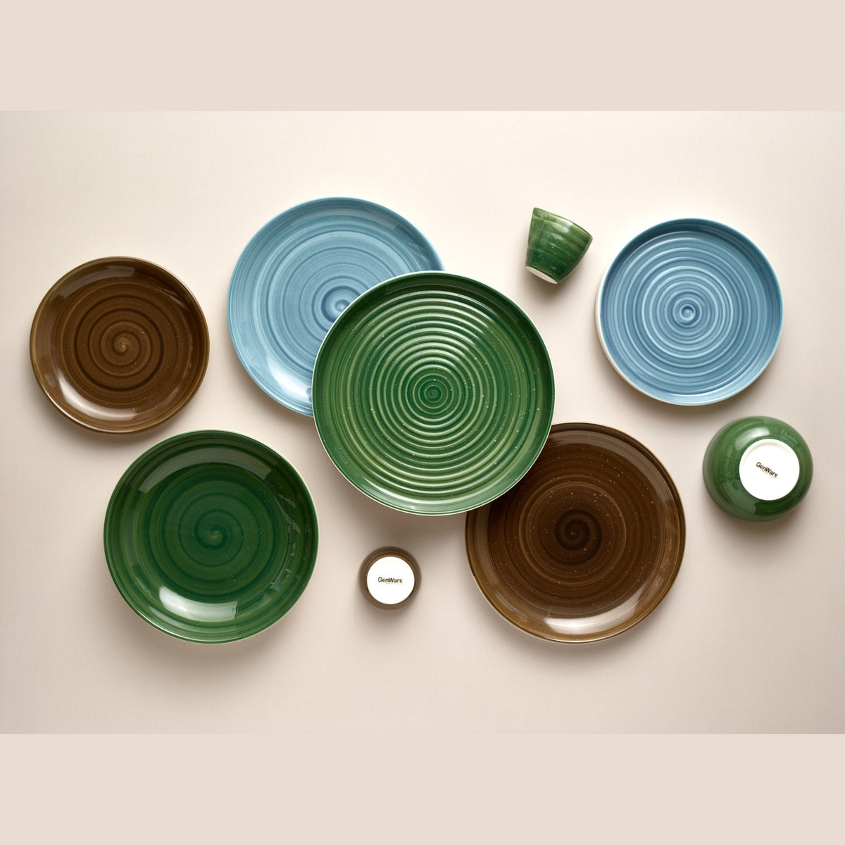 Miro grey porcelain coupe plate 27.5cm, lifestyle image