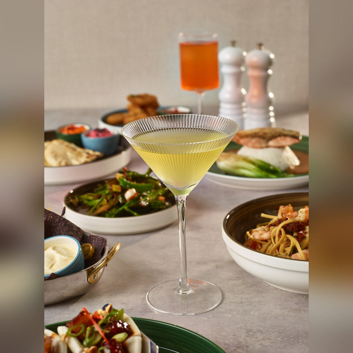 Senza fluted lead-free crystal martini glass 24.5cl, lifestyle image