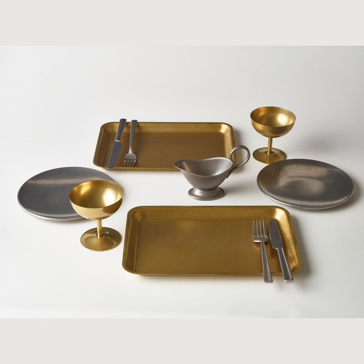 Matt gold finish stainless steel serving tray 31.5 x 21.5cm, lifestyle image