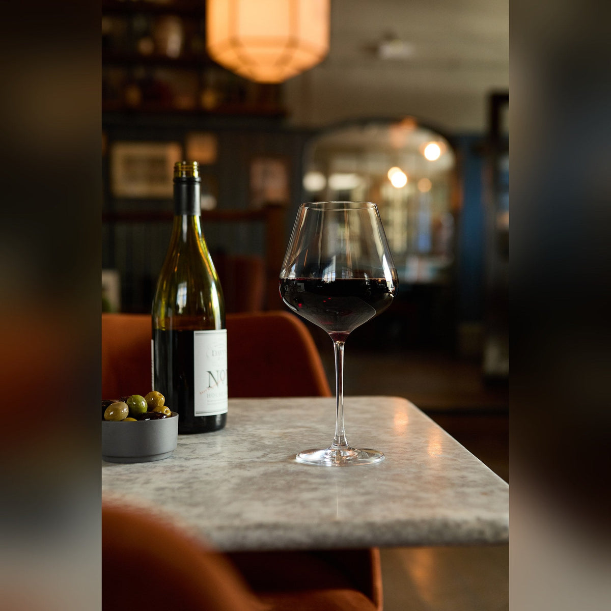 Legato lead-free crystal wine glass 50cl, lifestyle image