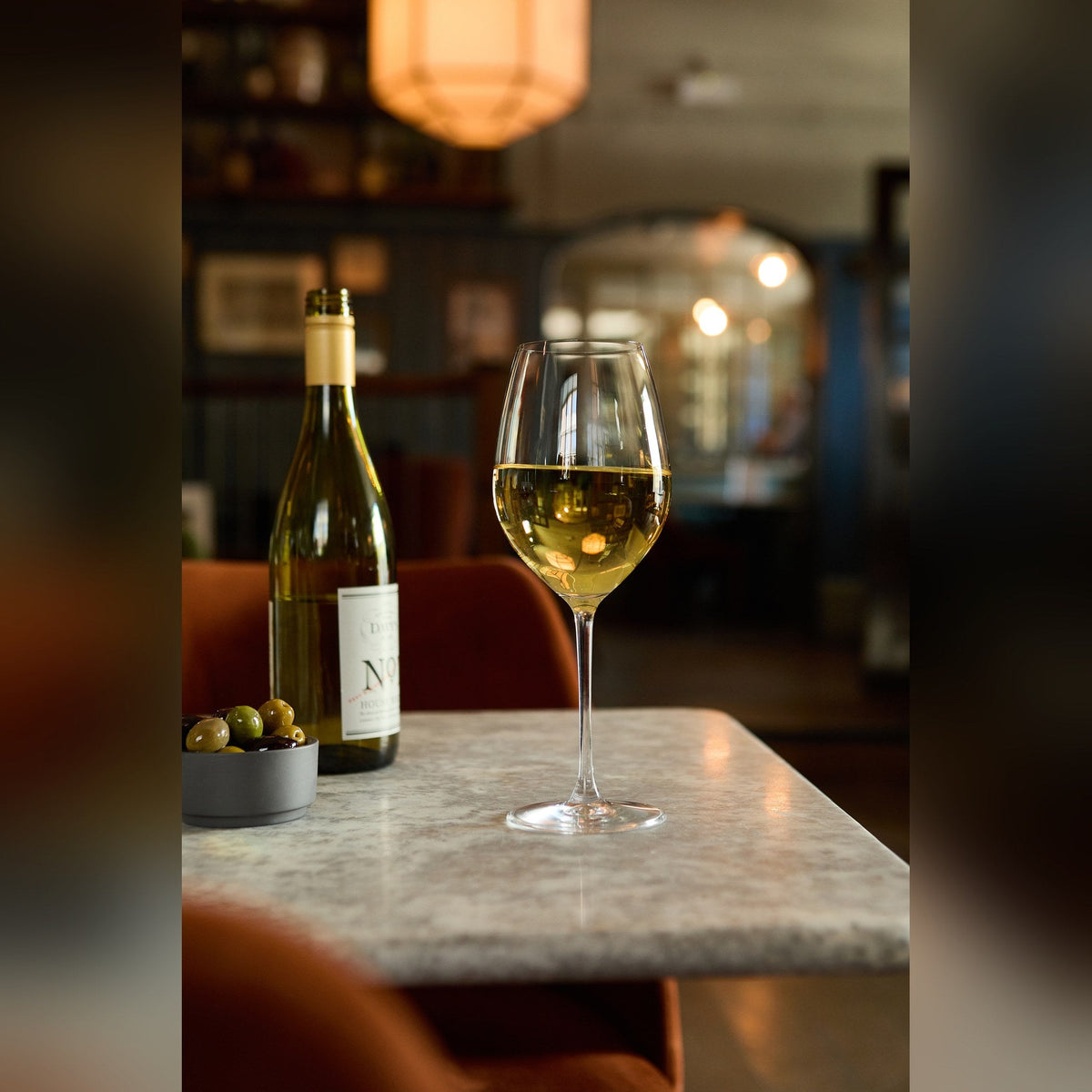 Sonore lead-free crystal wine glass 35cl, lifestyle image