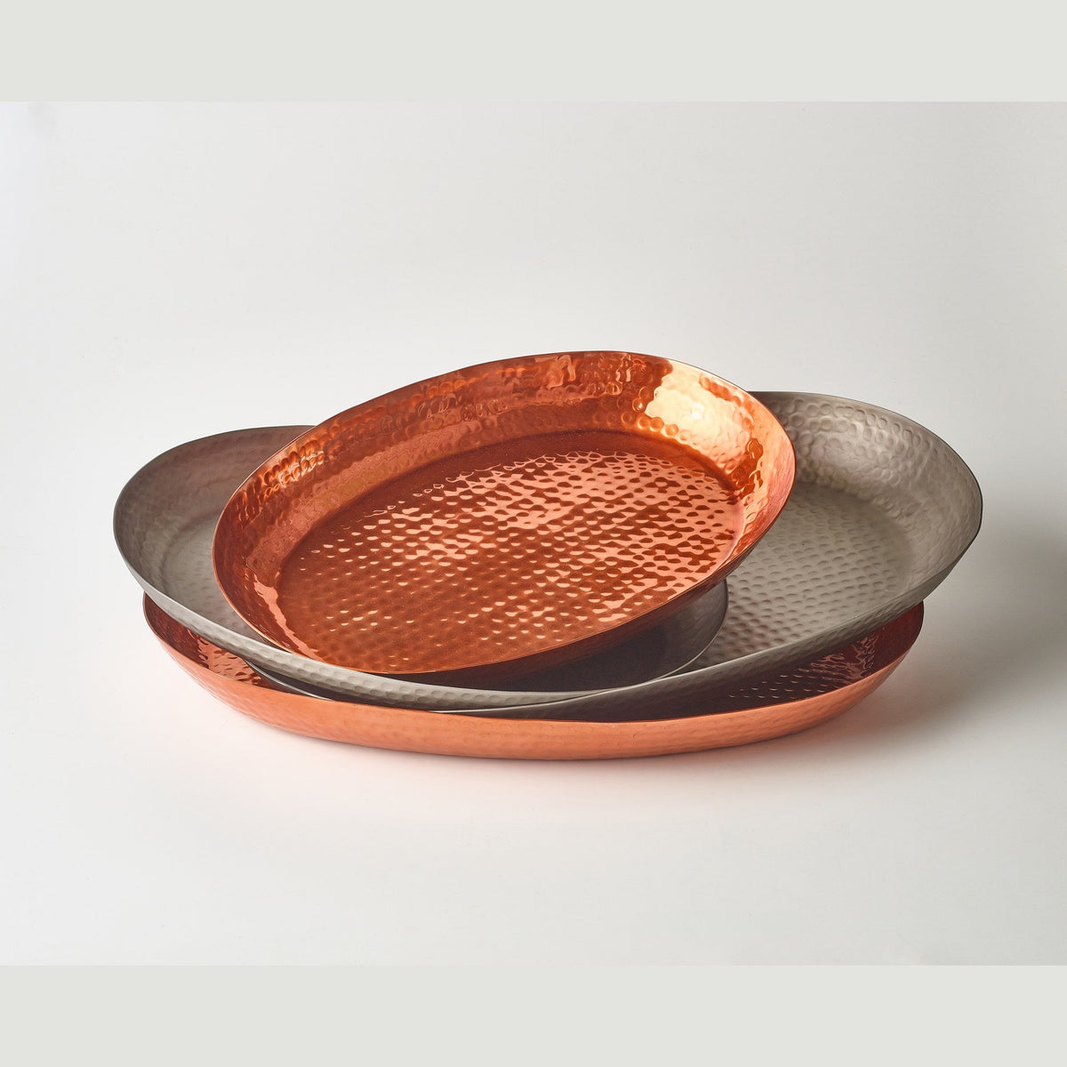 Large copper hammered aluminium oval platter 56 x 39cm, lifestyle image