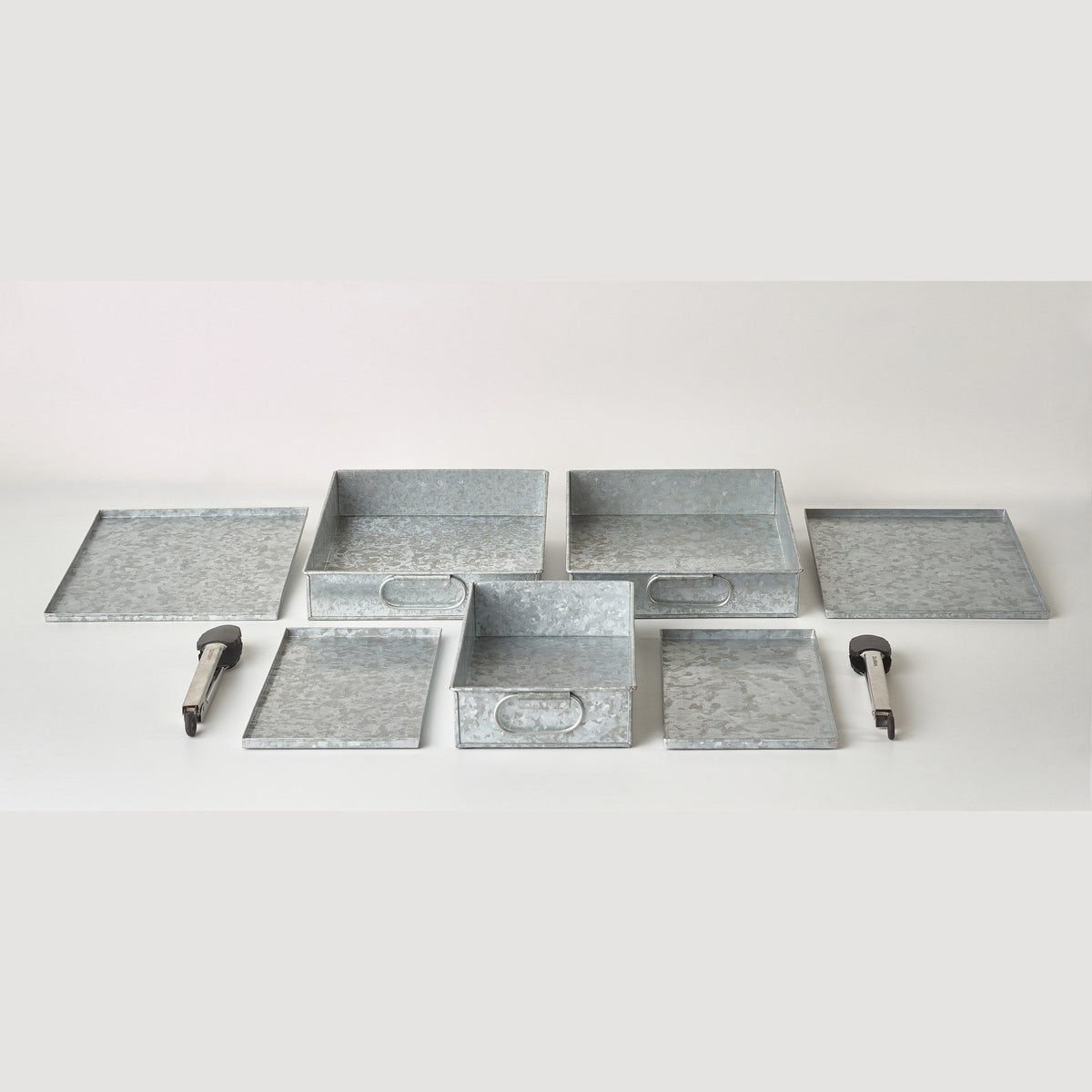 Low galvanised steel display tray GN 1/2, lifestyle image