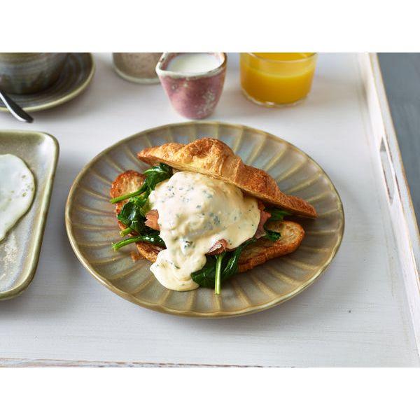 Terra Porcelain Matt Grey Scalloped Coupe Plate 23.4cm - BESPOKE 77