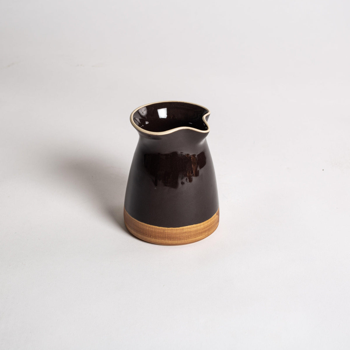 Mocha Brown Hazelnut 500ml Carafe with Tan Edge - BESPOKE77