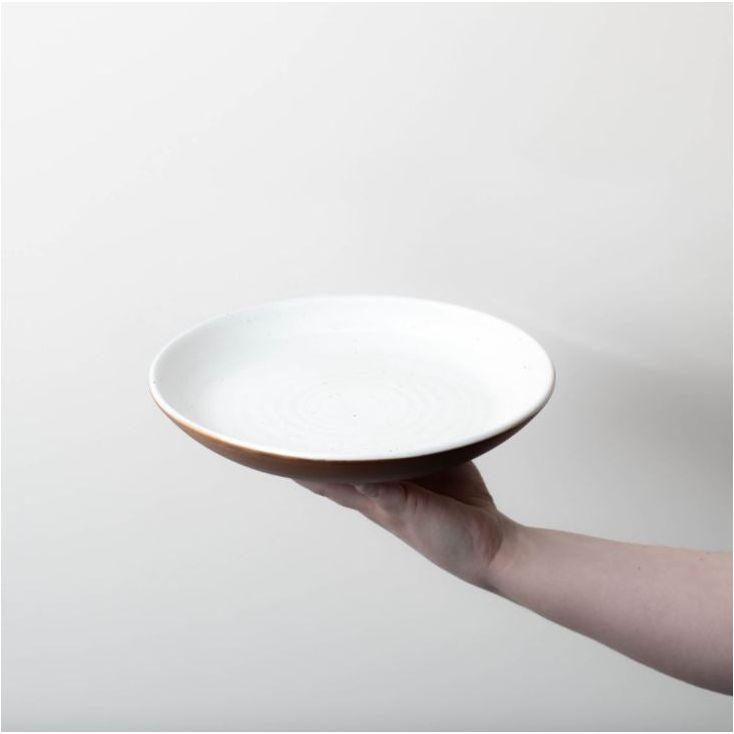 Vanilla Speckled With Hazelnut Base 23cm Swirl Plate - BESPOKE77